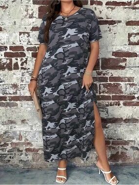SHEIN 1X Short sleeve gray camo tee dress